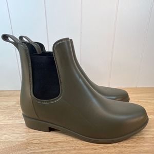 A NEW DAY Chelsea rain boot size 8